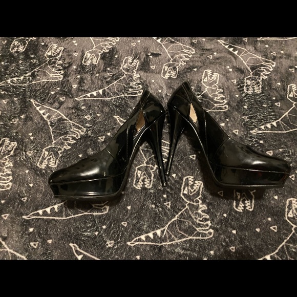 Guess black patent leather Mary Jane heels - Picture 4 of 4